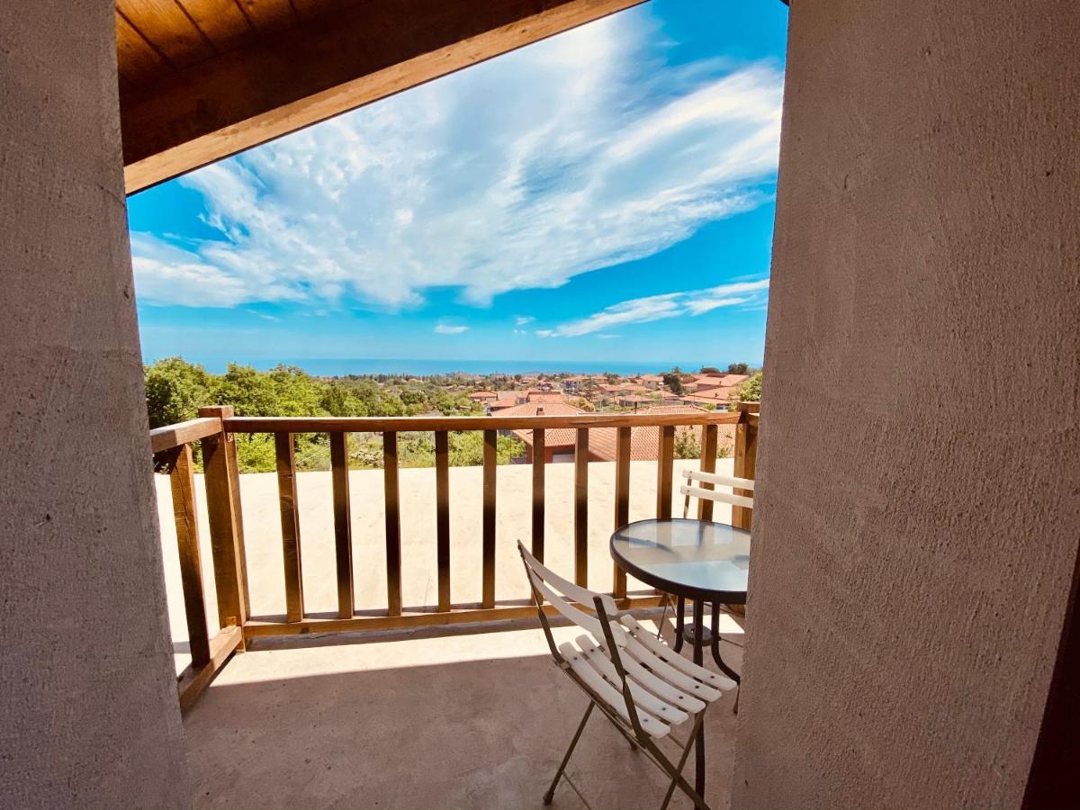 Primo Etna Apartment Pedara Bagian luar foto