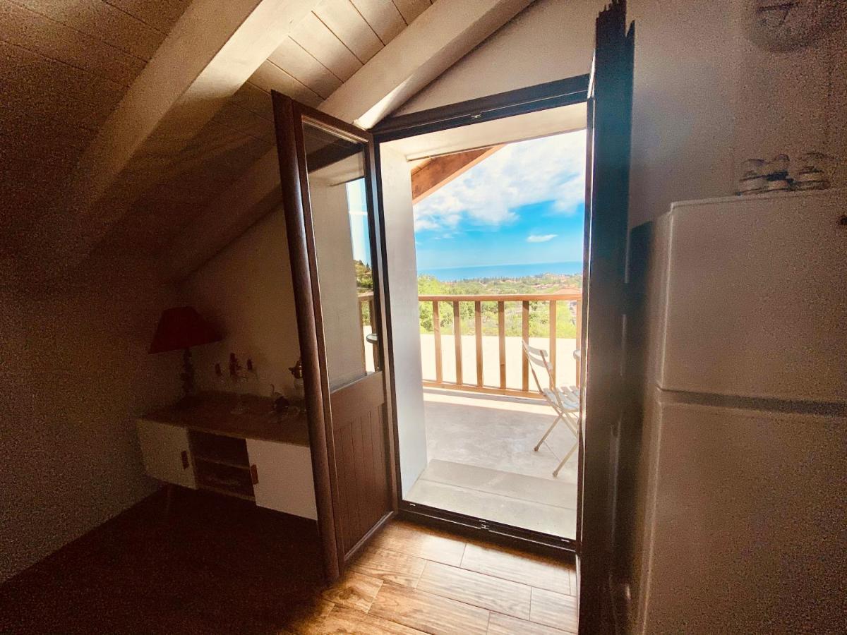 Primo Etna Apartment Pedara Bagian luar foto